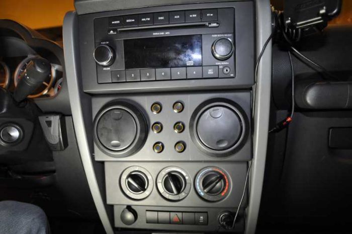 10-automotive push button switch in the dash board