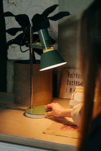 Desk lamp