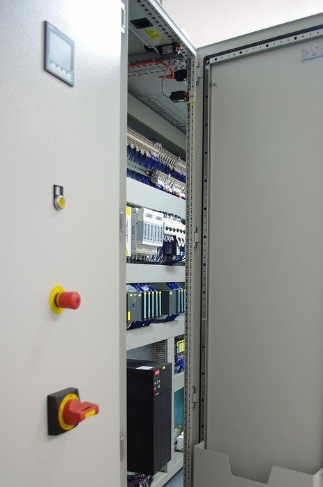 Electricity control cabinet