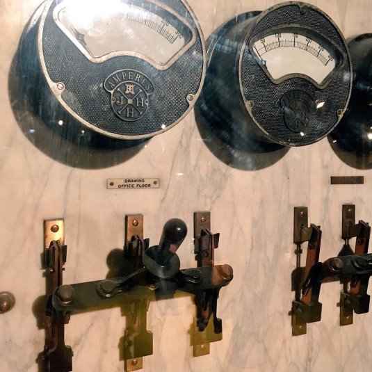 Figure 3 The Holmes light switch