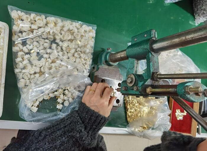 Figure 7 Push button switch manual assembly