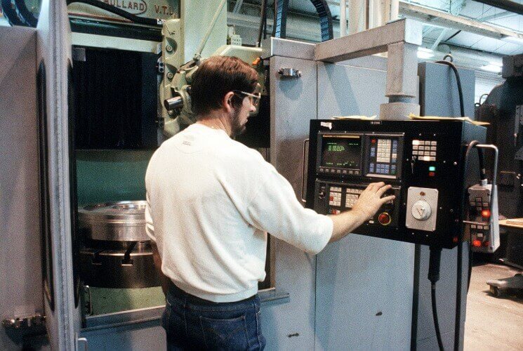 Trained lathe machine operator