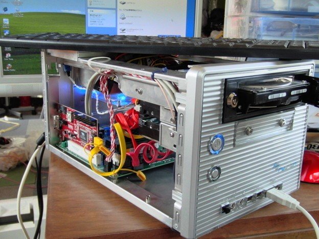 PC unit with power button