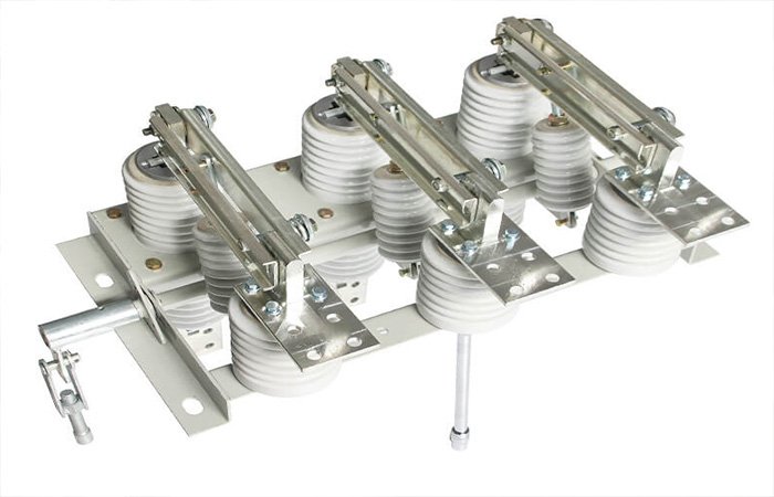 figure 1 What Is the Functional Difference Between A Switch and A Circuit Breaker-Isolating switches