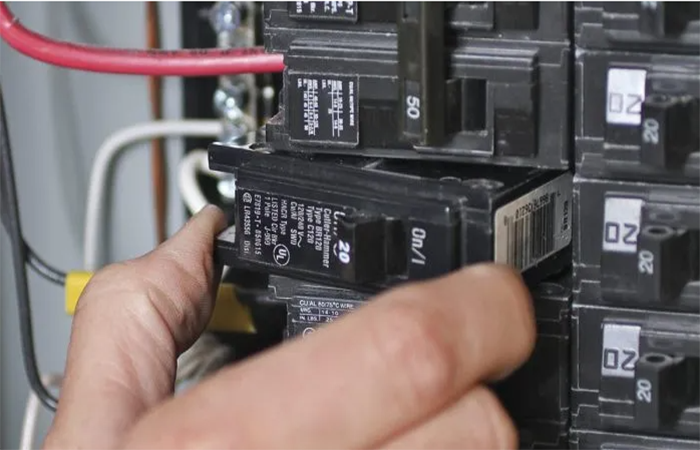 how to install circuit breaker