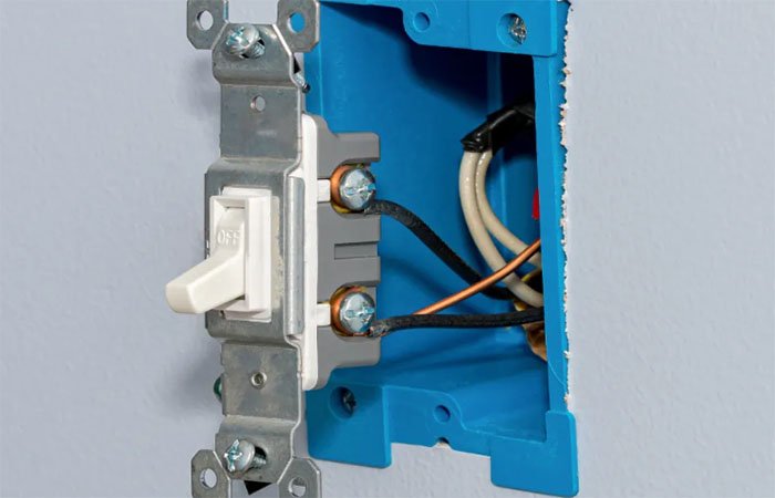 how to wire a single-pole switch