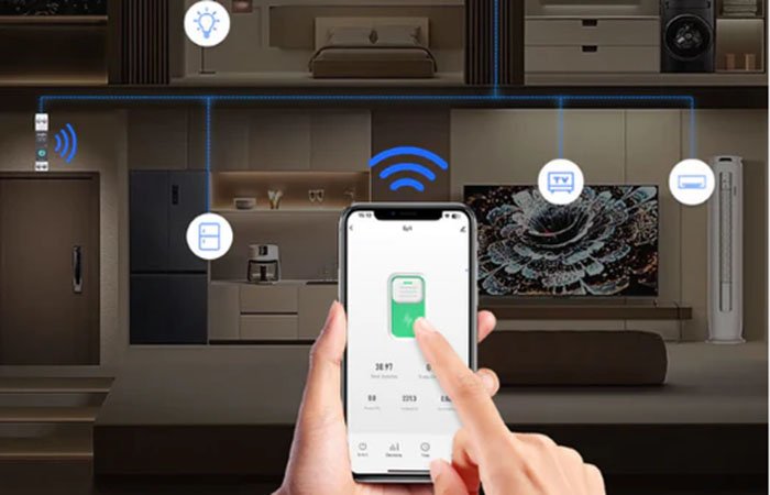 Difference between Traditional and Smart Circuit Breakers
